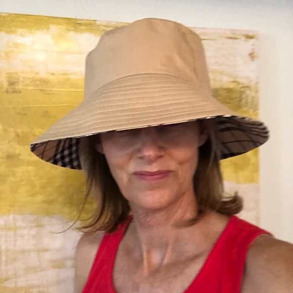 NWOT Reversible Plaid Bucket Hat - Picture 2 of 10